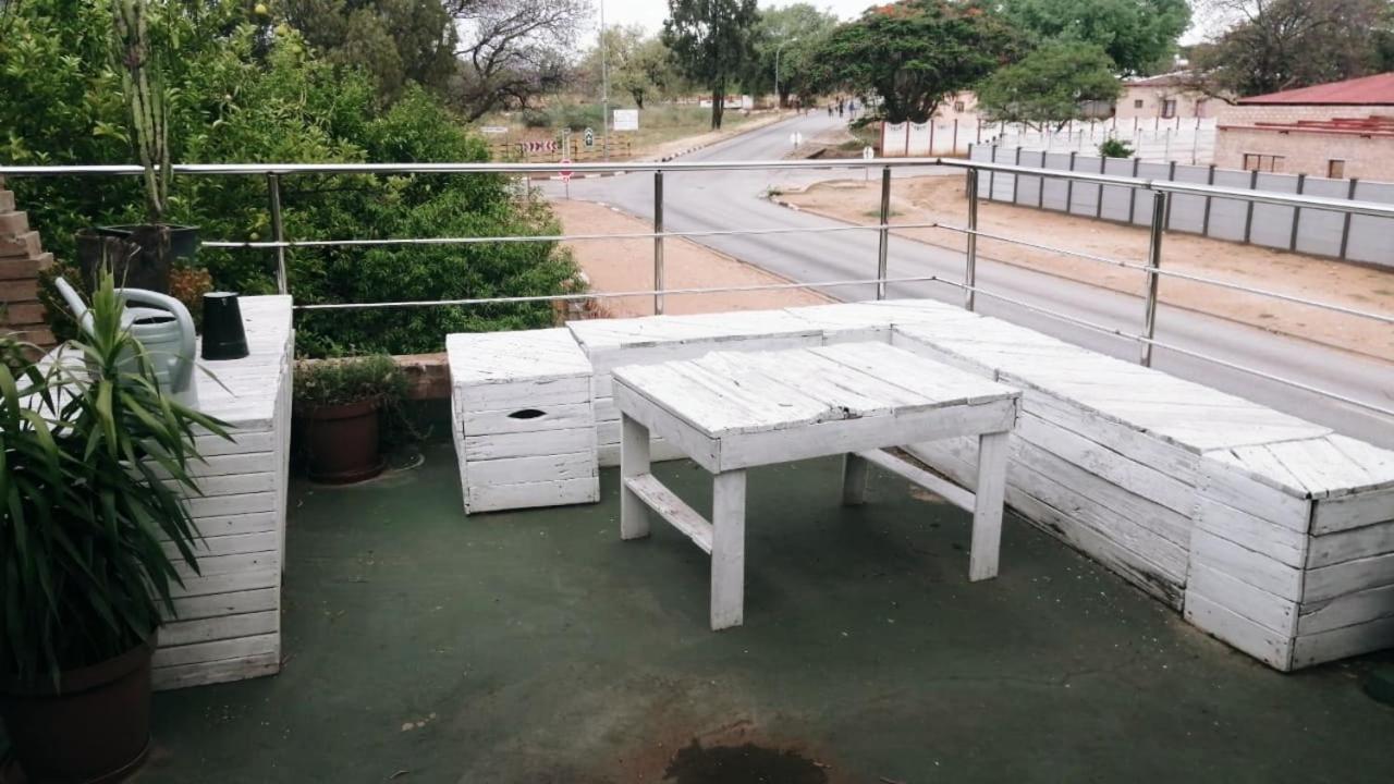 Tsumeb Backpackers & Safari Hostel Buitenkant foto