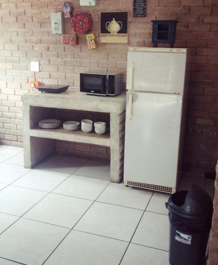 Tsumeb Backpackers & Safari Hostel Buitenkant foto