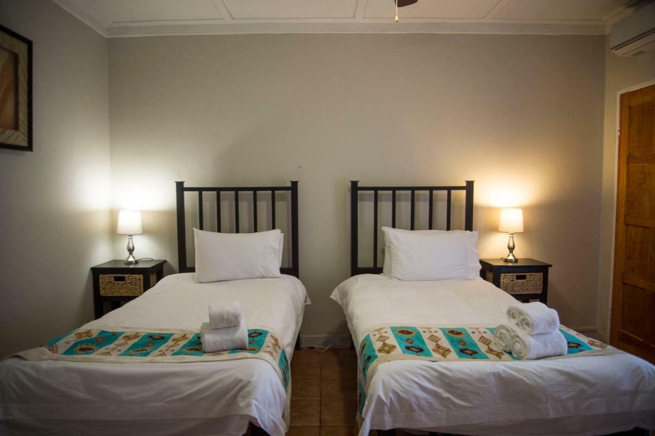 Tsumeb Backpackers & Safari Hostel Buitenkant foto
