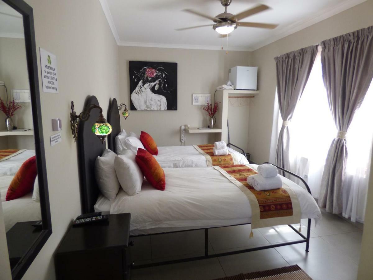 Tsumeb Backpackers & Safari Hostel Buitenkant foto