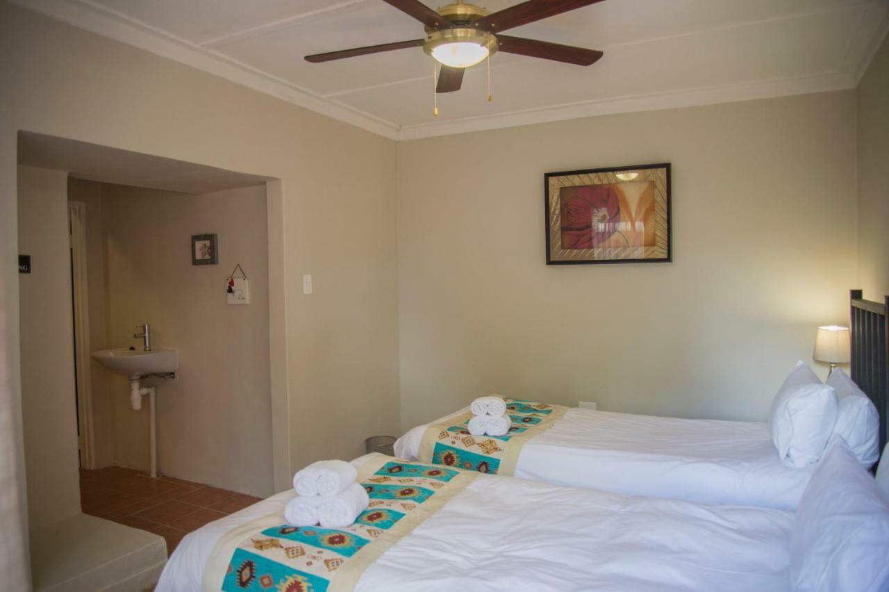 Tsumeb Backpackers & Safari Hostel Buitenkant foto